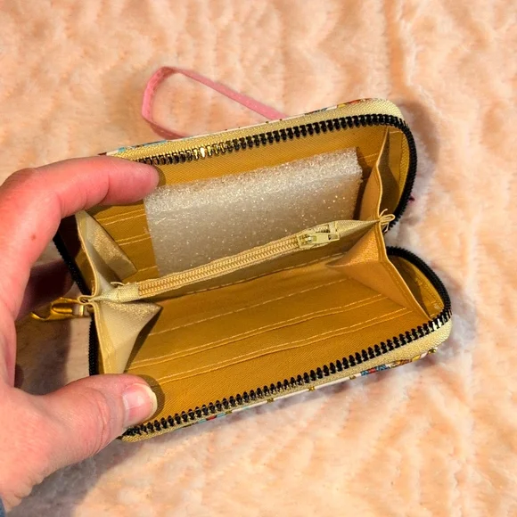 BNWOT Colorful Elephant Wallet/Coin Purse with Wrist Strap - Picture 3 of 6